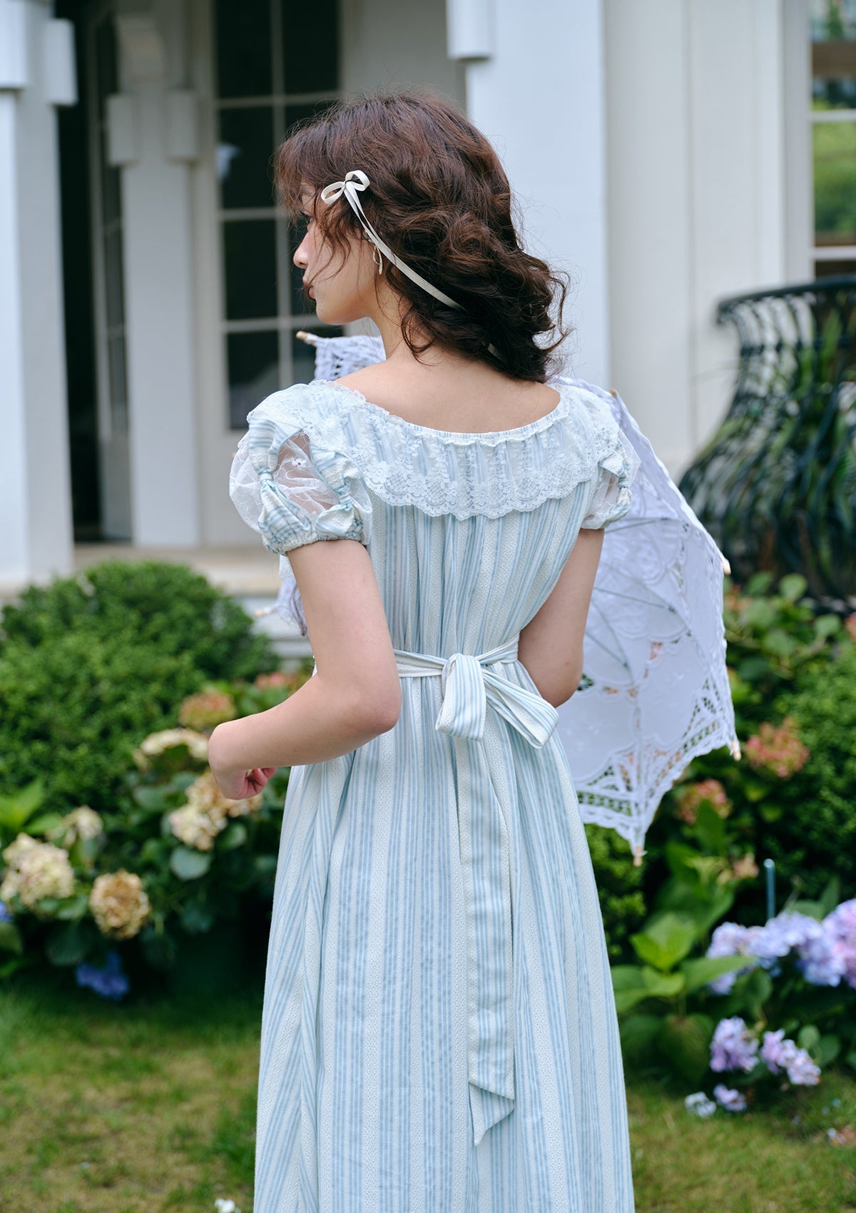鈥淢atin de fen锚tre fleurie鈥?Dress